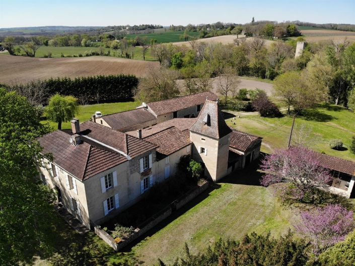 Image No.2-6 Bed House for sale