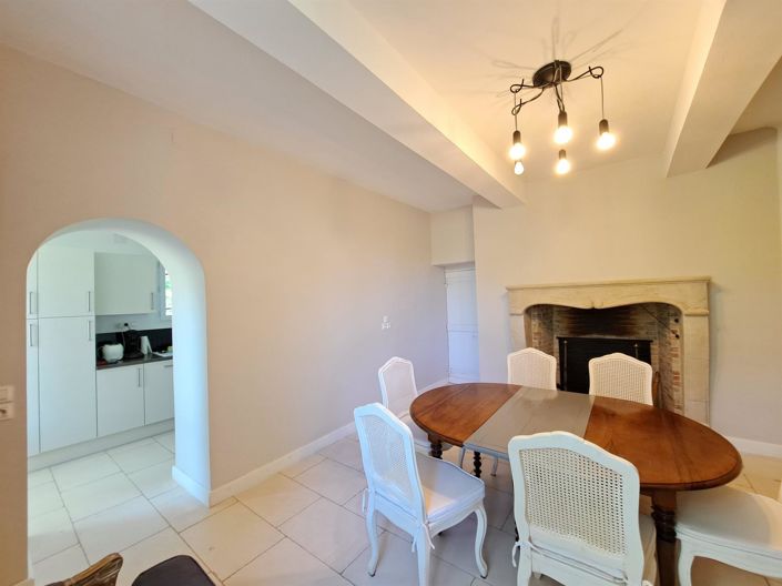 Image No.9-6 Bed House for sale