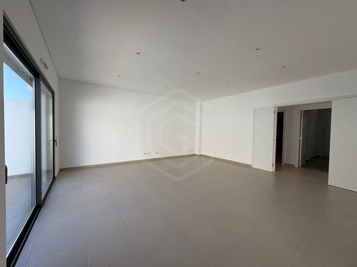Image No.11-4 Bed House for sale