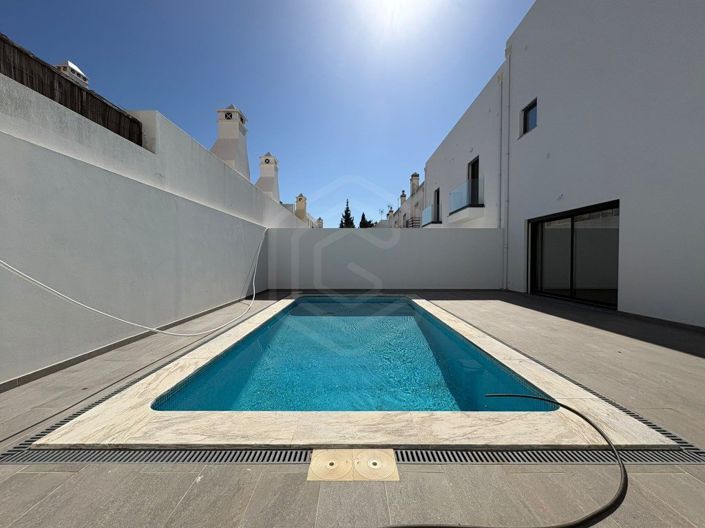 Image No.7-4 Bed House for sale