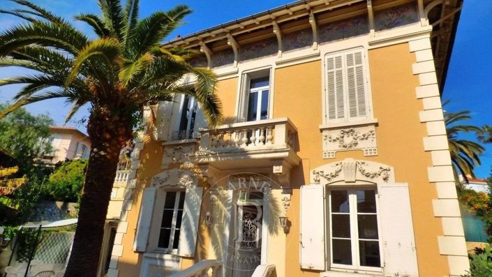 Image No.1-6 Bed House for sale