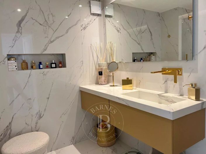 Image No.5-2 Bed Property for sale