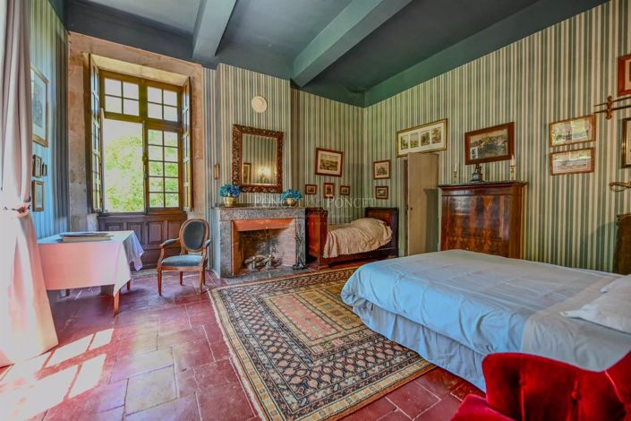 Image No.16-16 Bed House for sale