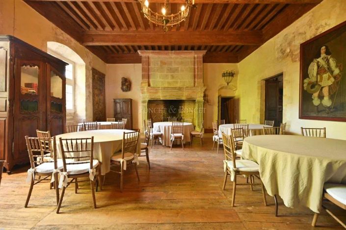 Image No.8-16 Bed House for sale