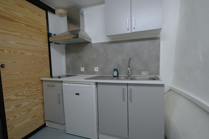 Image No.7-7 Bed House for sale