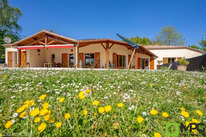 Image No.1-4 Bed House for sale