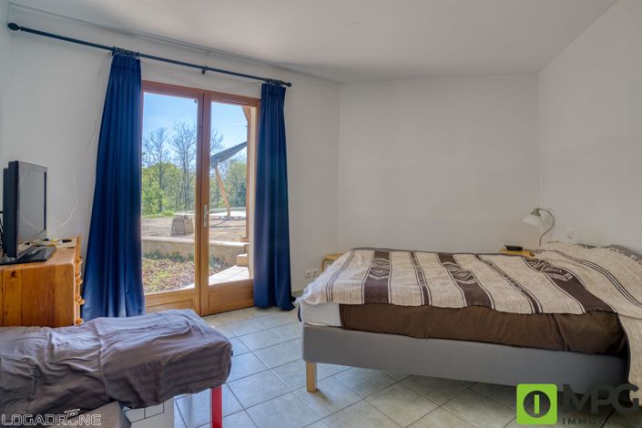 Image No.10-4 Bed House for sale