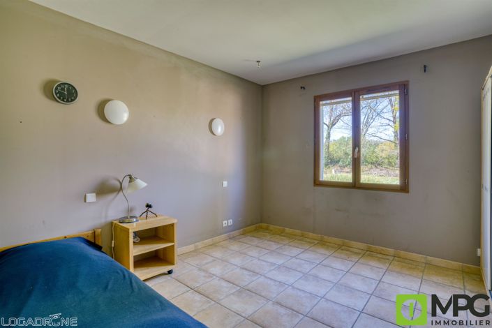 Image No.12-4 Bed House for sale