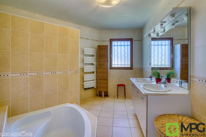 Image No.13-4 Bed House for sale