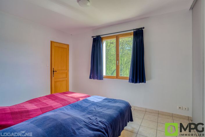 Image No.14-4 Bed House for sale