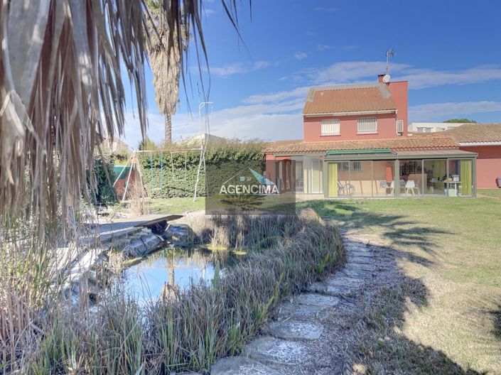 Image No.1-6 Bed House for sale