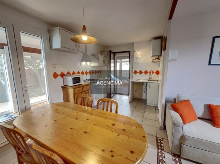 Image No.4-2 Bed House for sale