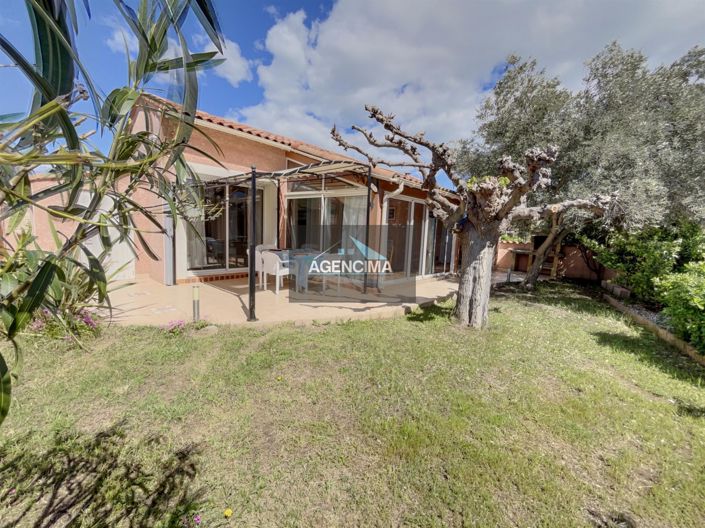 Image No.5-2 Bed House for sale