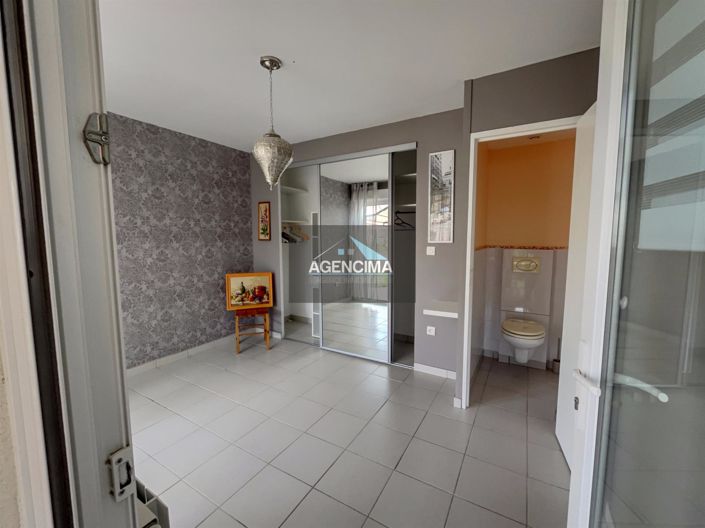 Image No.6-2 Bed House for sale