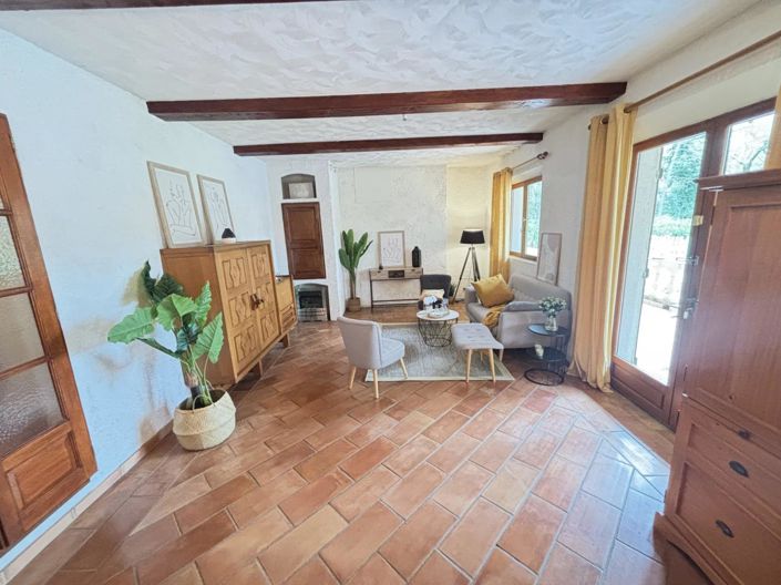 Image No.20-4 Bed House for sale