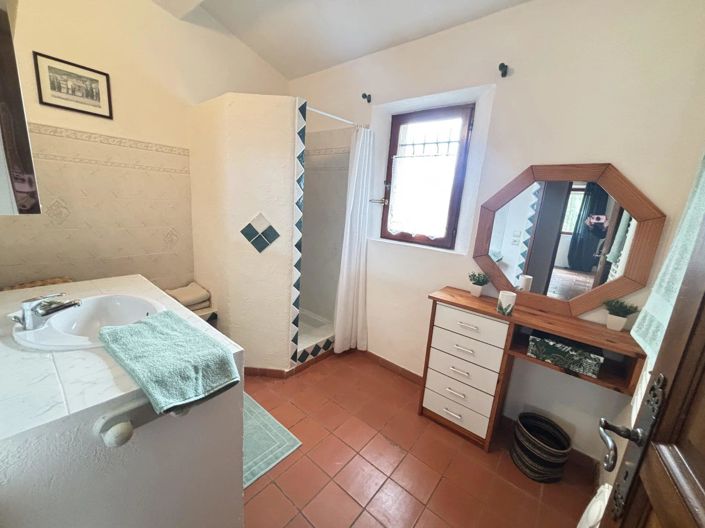 Image No.29-4 Bed House for sale