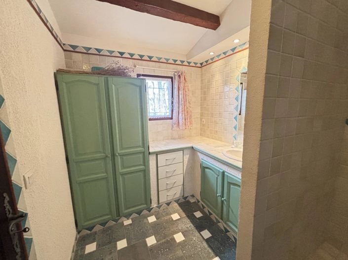 Image No.30-4 Bed House for sale