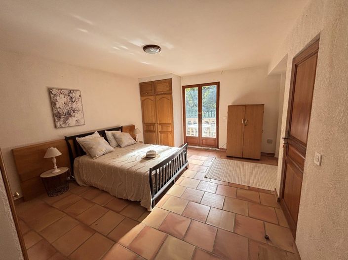 Image No.45-4 Bed House for sale