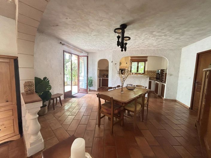 Image No.47-4 Bed House for sale