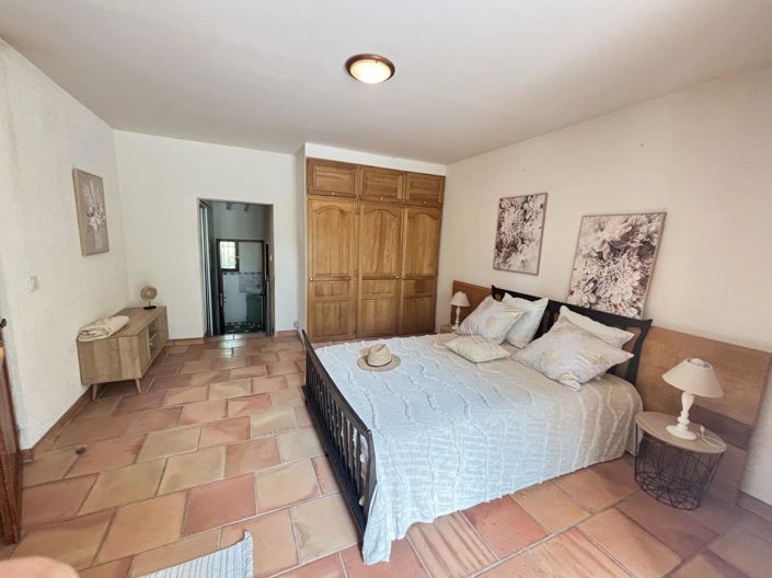 Image No.49-4 Bed House for sale