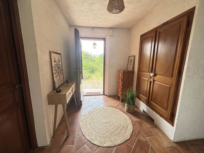 Image No.9-4 Bed House for sale