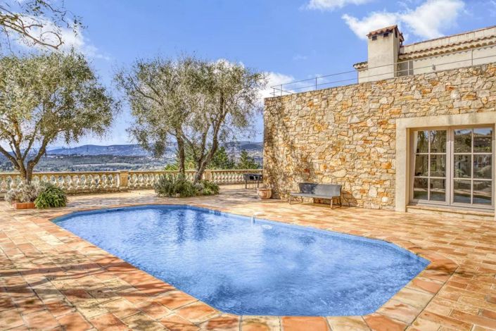 Image No.1-4 Bed House for sale