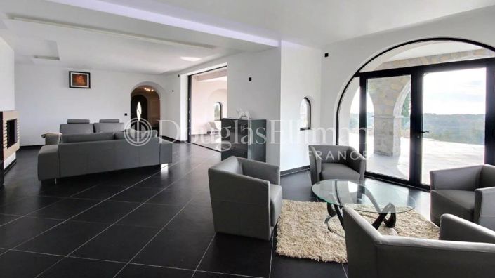 Image No.3-4 Bed House for sale