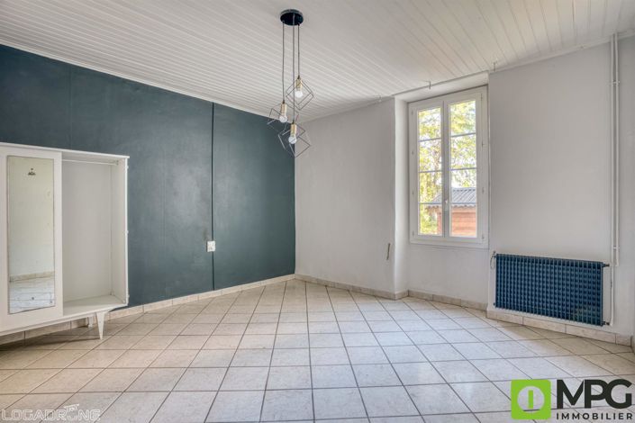 Image No.10-5 Bed House for sale