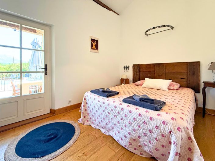 Image No.10-4 Bed House for sale