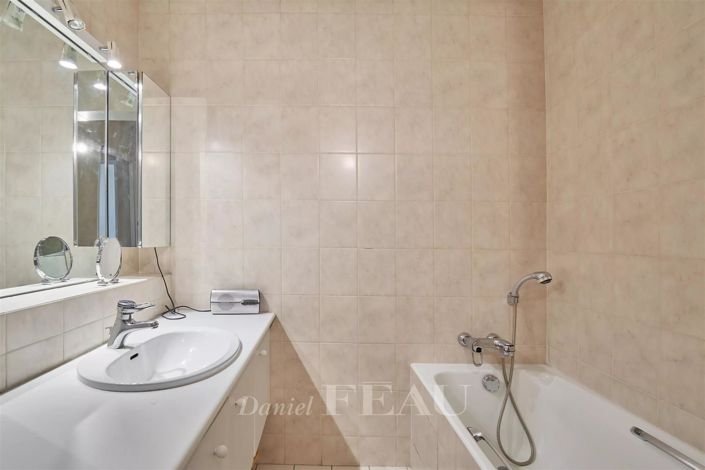 Image No.18-Appartement de 4 chambres à vendre à Paris