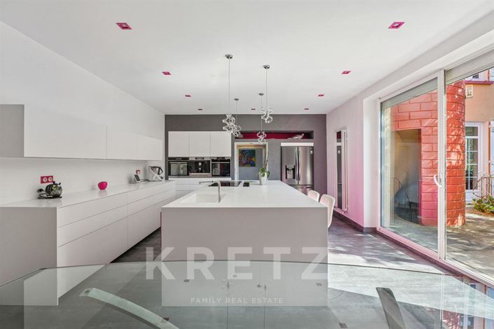 Image No.4-5 Bed House for sale