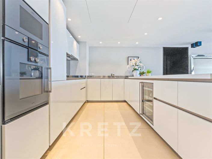 Image No.6-3 Bed Apartment for sale