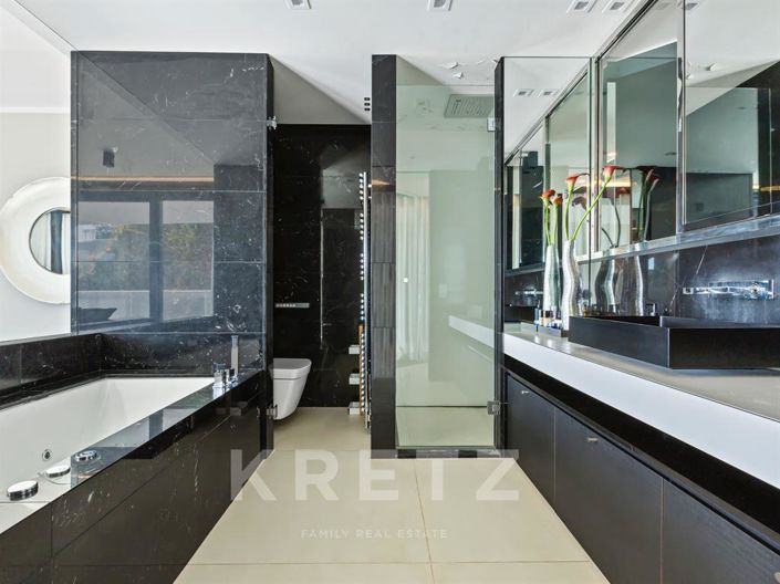 Image No.9-3 Bed Apartment for sale