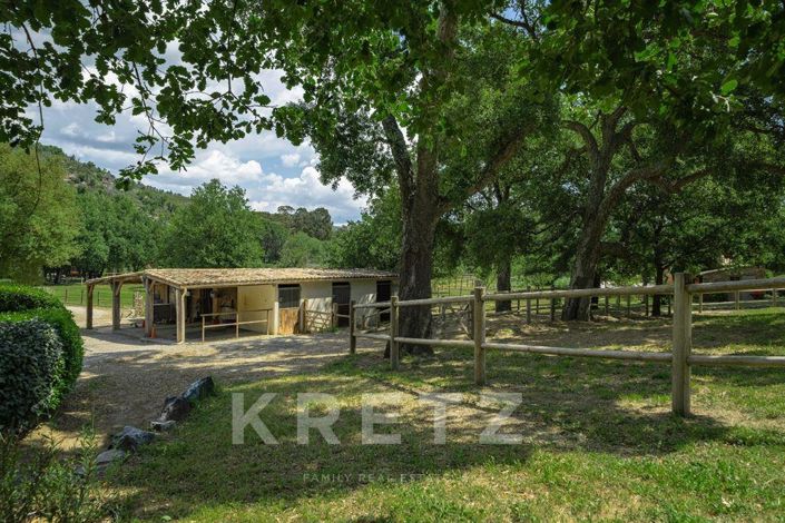 Image No.13-9 Bed House for sale