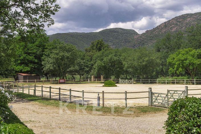 Image No.14-9 Bed House for sale