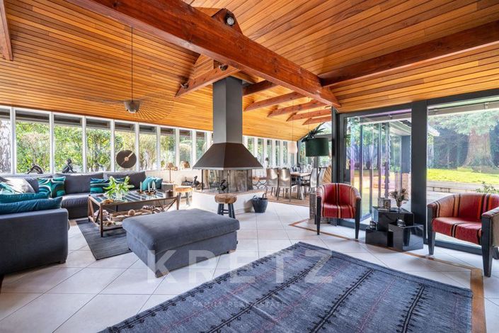 Image No.8-4 Bed Property for sale