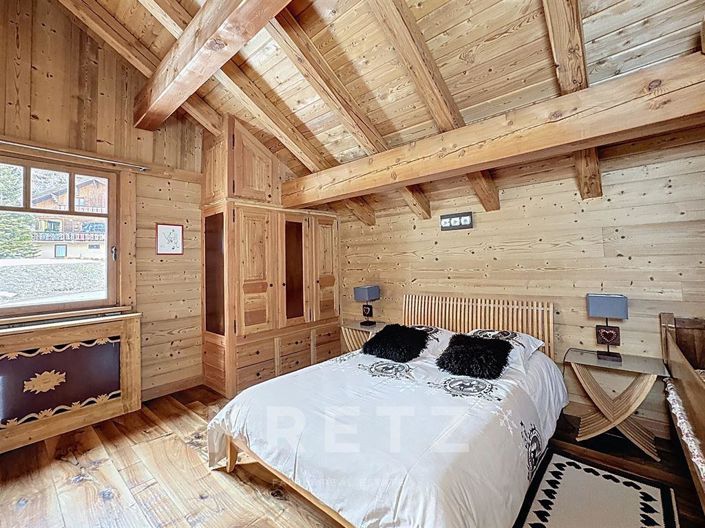 Image No.10-8 Bed House for sale