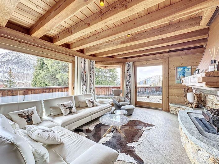 Image No.6-8 Bed House for sale