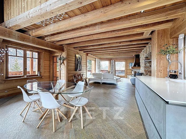 Image No.9-8 Bed House for sale