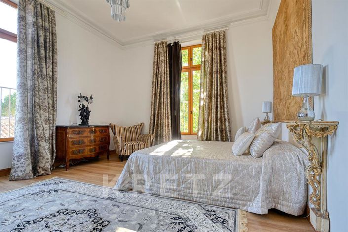 Image No.14-13 Bed Property for sale