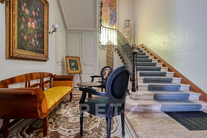 Image No.7-13 Bed Property for sale