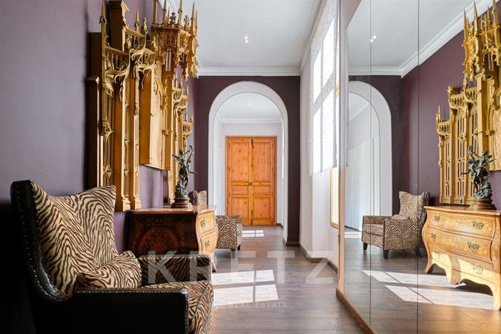 Image No.8-13 Bed Property for sale