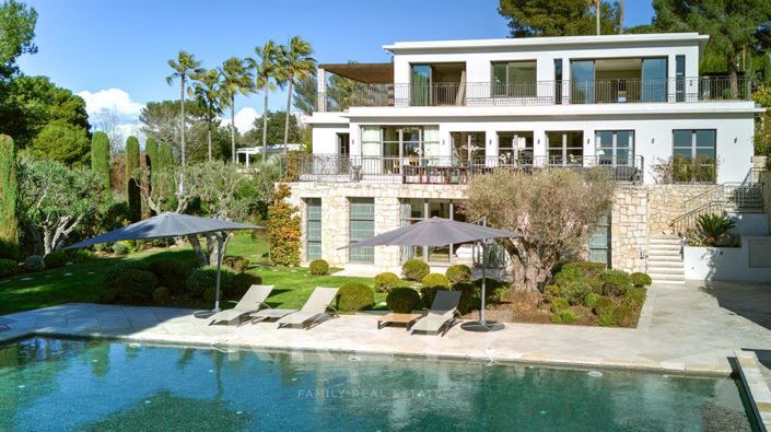 Image No.1-7 Bed Property for sale