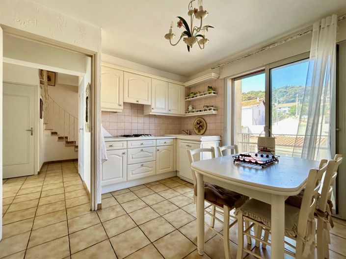 Image No.12-3 Bed Apartment for sale