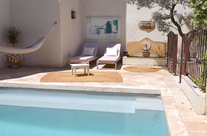 Image No.1-5 Bed House for sale