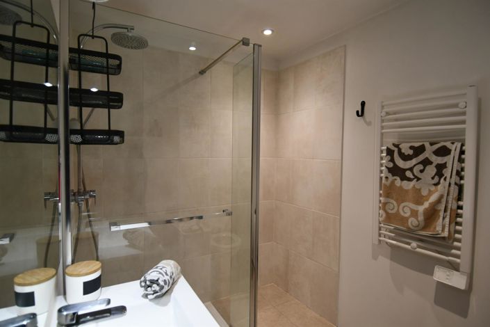 Image No.13-5 Bed House for sale