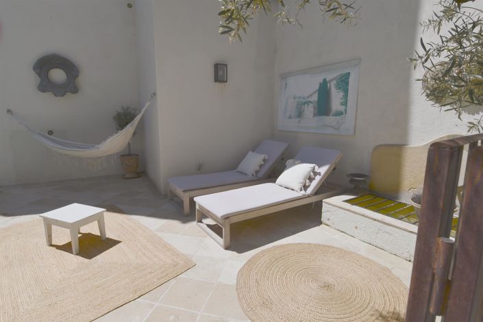 Image No.19-5 Bed House for sale