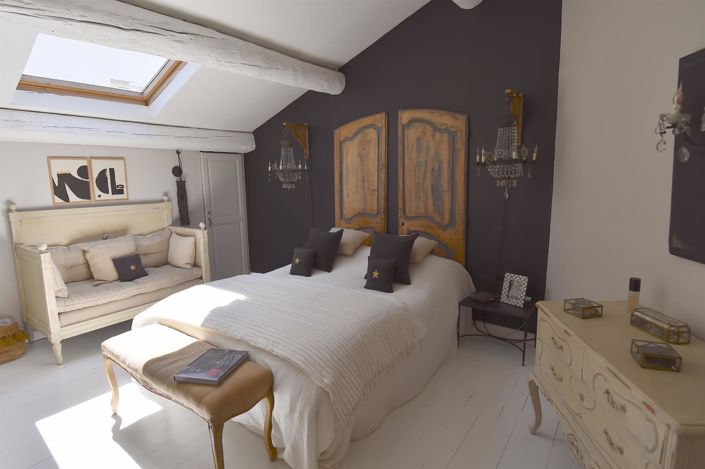 Image No.7-5 Bed House for sale