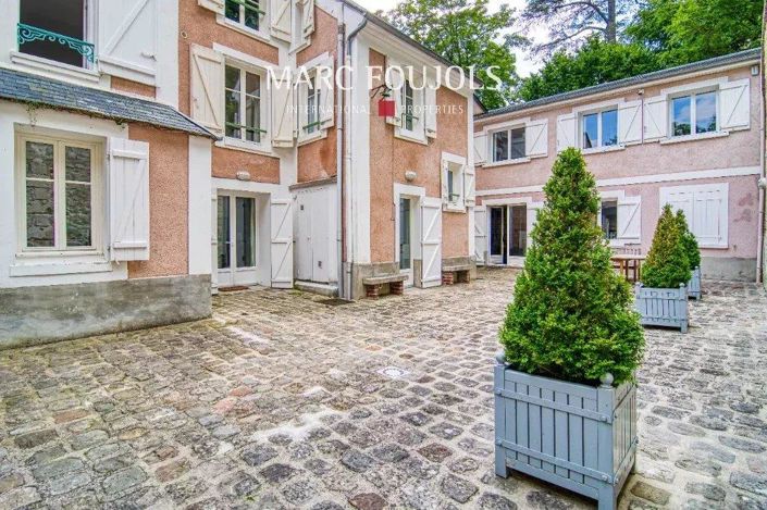 Image No.7-5 Bed House for sale