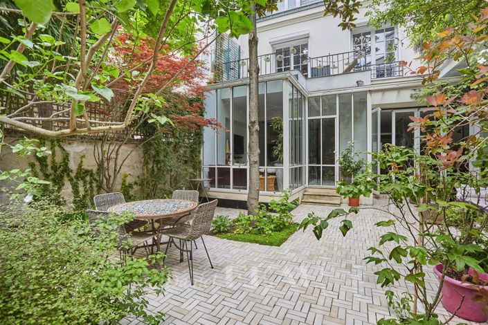 Image No.19-6 Bed House for sale